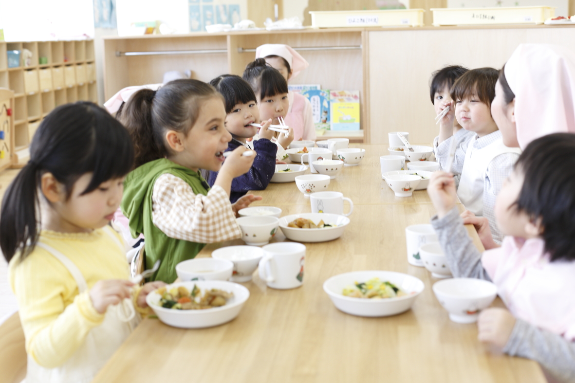 ゆりかもめ 東京ビッグサイト駅にある給食調理・栄養士のお仕事求人