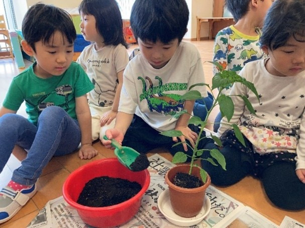東京都新宿区榎町43-1　ユニゾ神楽坂ビル2.3階にある、保育のお仕事求人