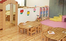 東京都千代田区神田須田町1-25 JR神田万世橋ビル2階にある、保育のお仕事求人