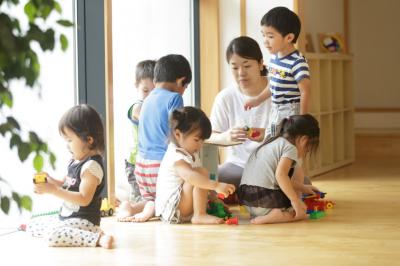 滋賀県大津市萱野浦2-1にある、保育のお仕事求人