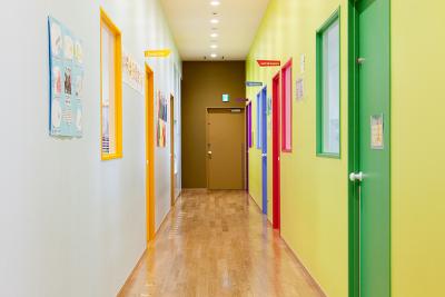 東京都目黒区中目黒2-9-13 スタンレー電気本社ビル1階にある、(保育園)管理職候補のお仕事求人