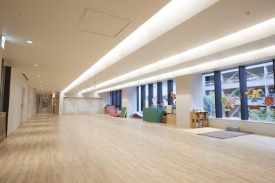 東京都港区芝浦4-6-8　田町ファーストビル2階にある、保育のお仕事求人