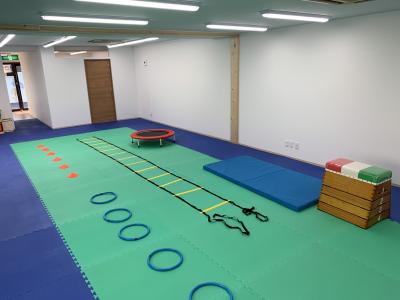 千葉県柏市大室1194-1にある、発達支援・児童指導員のお仕事求人