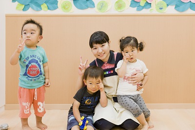 岡山県岡山市北区津島新野1-5-26にある、保育のお仕事求人