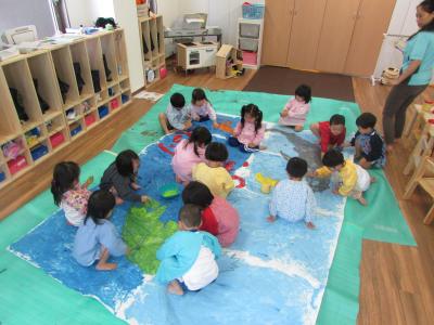 大阪府大阪市中央区農人橋2-4-12　ナカイ農人橋ビル3Ｆにある、保育のお仕事求人