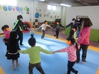 茨城県取手市宮和田1075-2第二宇都野ビル1階にある、学童・児童館のお仕事求人