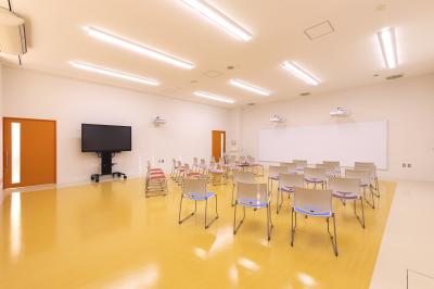 山梨県甲府市上今井町884-1　駿台甲府小学校にある、学童・児童館のお仕事求人