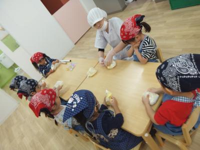 埼玉県草加市氷川町2149-21 ｴﾙﾏﾗｰﾄﾞ2Fにある、給食調理・栄養士のお仕事求人