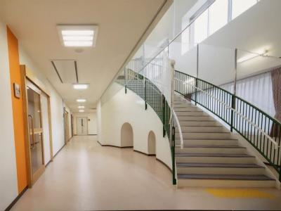 東京都杉並区上井草4-6-6にある、保育のお仕事求人