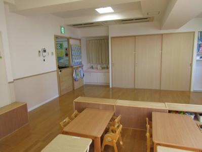 神奈川県横浜市鶴見区鶴見中央1-9-17にある、保育のお仕事求人