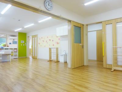 千葉県市川市末広1丁目3番10にある、保育のお仕事求人