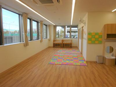 千葉県千葉市美浜区若葉三丁目１－１８ 幕張ベイパーククロスレジデンスS１-3にある、保育のお仕事求人