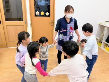 埼玉県川口市 末広1-17-3 第２川口ハイツ1F にある、保育のお仕事求人