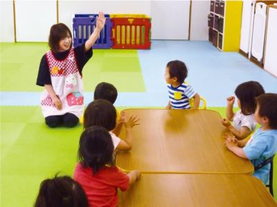 埼玉県越谷市蒲生茜町28-13にある、保育のお仕事求人