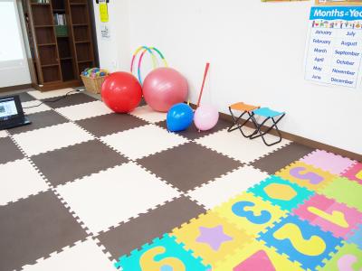 東京都墨田区緑4-22-8 緑町石井ビル1Ｆにある、発達支援・児童指導員のお仕事求人