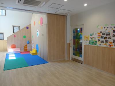 東京都足立区島根4-26-7にある、保育のお仕事求人