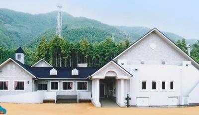 愛媛県四国中央市にある保育のお仕事求人