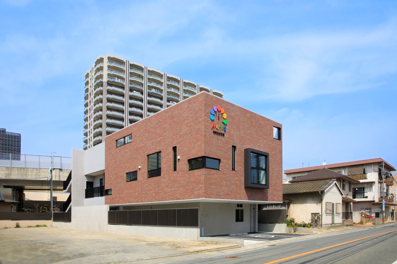 福岡県福岡市東区2丁目10−26にある、保育のお仕事求人