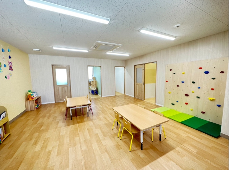 埼玉県さいたま市南区曲本5-8-24-201にある、保育のお仕事求人